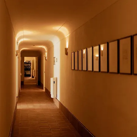 Capelongue, A Beaumier & 5*